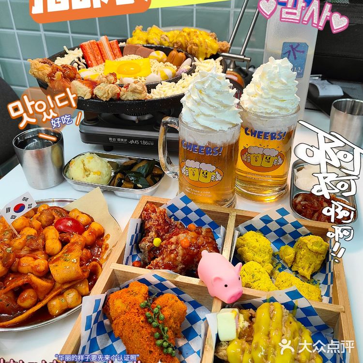 居然在办公室里吃热腾腾的芝士拉丝部队火锅🔥