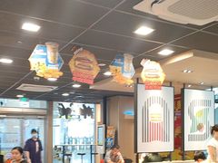 -麦当劳(轻轨曹杨路店)