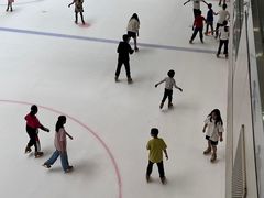 -冰纷万象滑冰场(深圳万象城店)