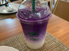 -Chom Cafe and Restaurant