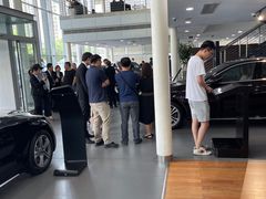 -上海德星奔驰(江杨南路店)