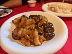 冬菇蹄筋煲-粤北餐馆