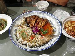 -梓檚中餐厅湖北菜小龙虾武昌鱼排骨藕汤(黄鹤楼店)