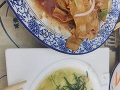 -壹阁胡羊焖饼(特色小吃街店)