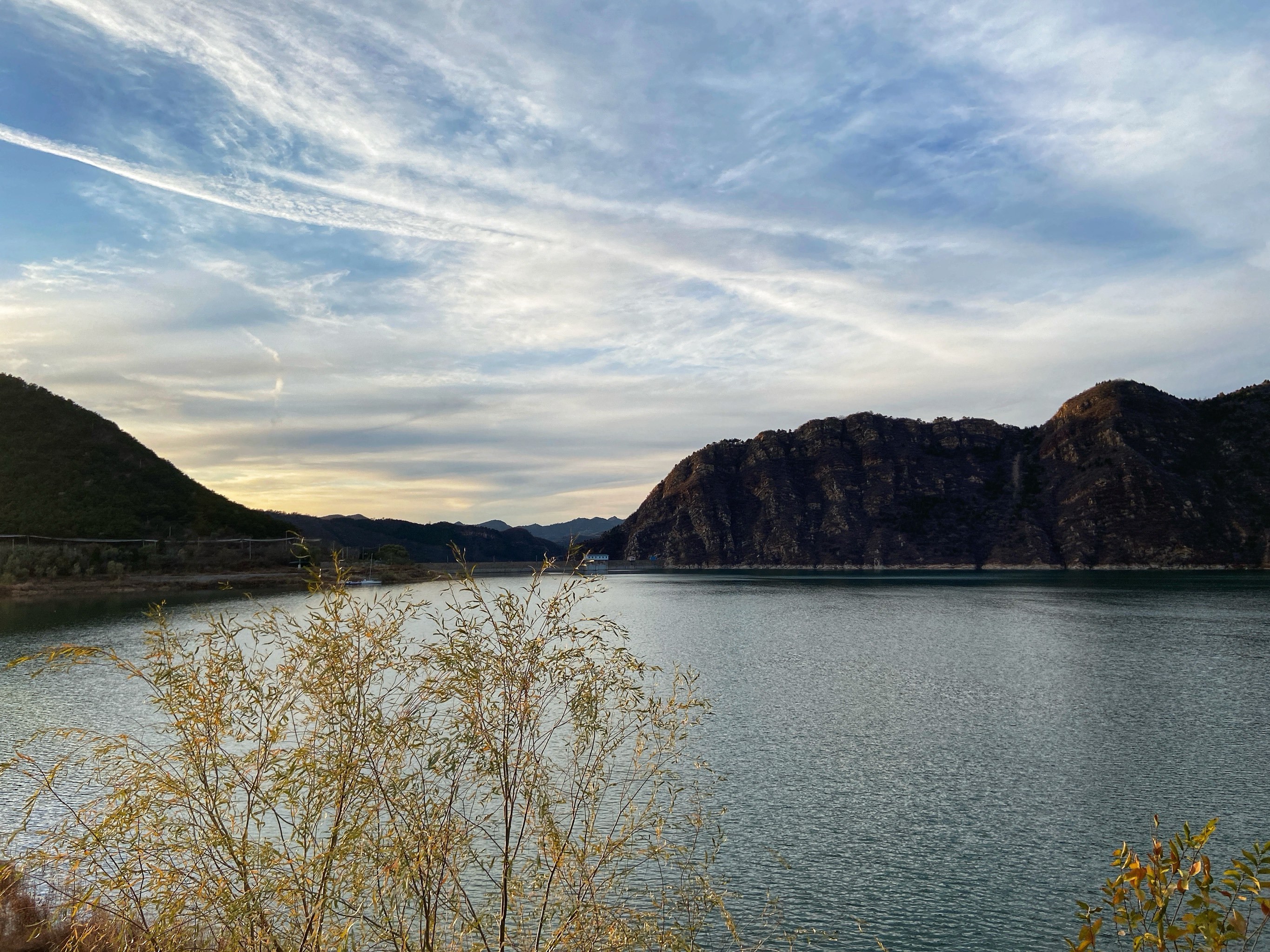 水比天蓝,这是对西峪水库的最大感受.从市-大众点评