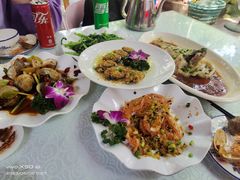-范饭椰林川湘味海鲜·椰子鸡(三亚湾椰梦长廊店)