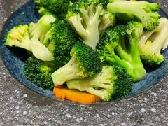 清炒西蓝花-若蘭慈·无国界素食料理(欢乐海岸店)