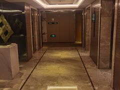 -上海宝华万豪酒店