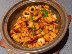 生焗南澳鱿管-虹潮荟·餐桌上的美食地理(太阳宫店)
