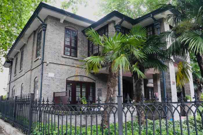 赛珍珠故居-"赛珍珠故居离镇江火车站不远,在一片绿荫环.