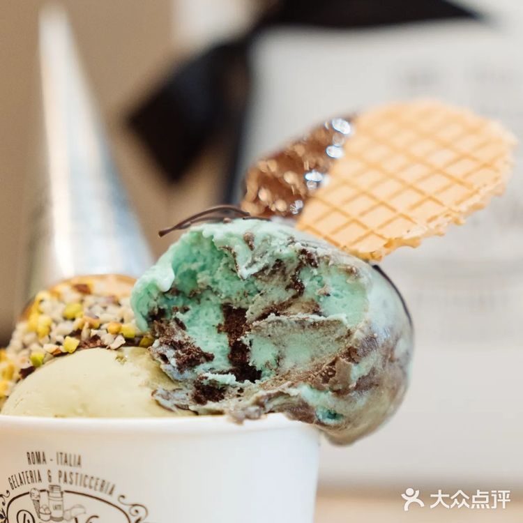 我的夏日限定好味包 ｜意大利手工薄荷巧克力冰淇淋球华夫脆饼干