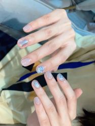 -UGIRL有个美甲