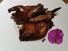脆皮带汁乳鸽-天府掌柜(九眼桥店)
