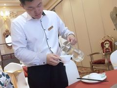 -套娃酒店-中餐厅