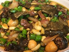 -有红鸡毛店·川菜(建设路店)