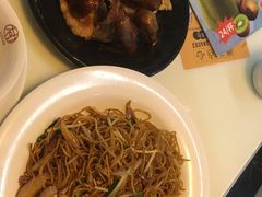 -新大咀港式茶餐厅(宝山万达店)