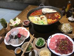 -白乐天毛肚火锅馆(解放碑店)
