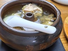 -云海肴·汽锅鸡·云南菜(天山百盛优客店)