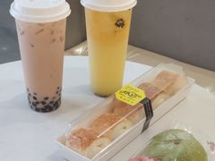 -顶东面包花园·生日蛋糕(世博店)