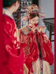-拾年·定制婚纱摄影