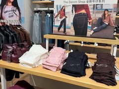 -Hollister(天环广场店)