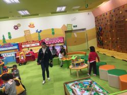 -莫莉幻想儿童乐园(武汉经开永旺店)