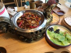 秦巴笋子鸡两吃-小六汤包砂煲菜(文景路店)