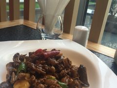 -鱼鲜饭香·招牌汽锅剁椒鱼头王