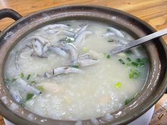 泥丁鸡子粥-盛燕泥丁粥