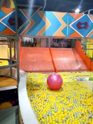 -六月巴士童乐园(抚顺罕王商场店)