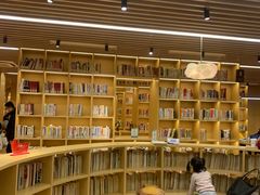 -漕河泾街道图书馆(漕河泾社区文化活动中心店)