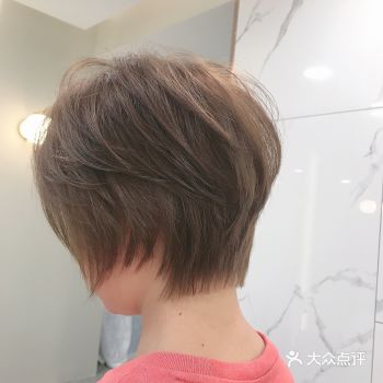 炎热的夏天要来了,想要给自己剪个短发的妹纸就要赶紧啦