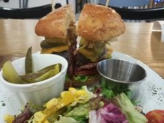 澳洲牛肉汉堡-HELLO 27 意面·沙拉·帕尼尼