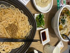 -蒙自源米线大王(花园城商场店)