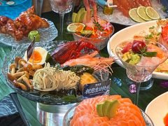 -雍容荟帝王蟹活龙虾展台自助(IFS黑金店)