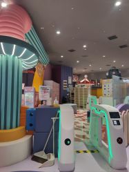 -Qmiss家庭娱乐中心(恒隆广场店)
