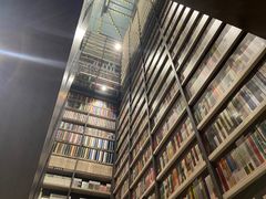 -钟书阁(群光广场店)