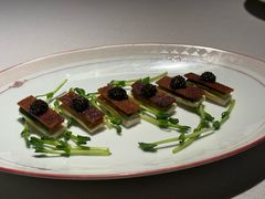 鱼子酱脆皮松板肉-解香楼(八盘岭路店)