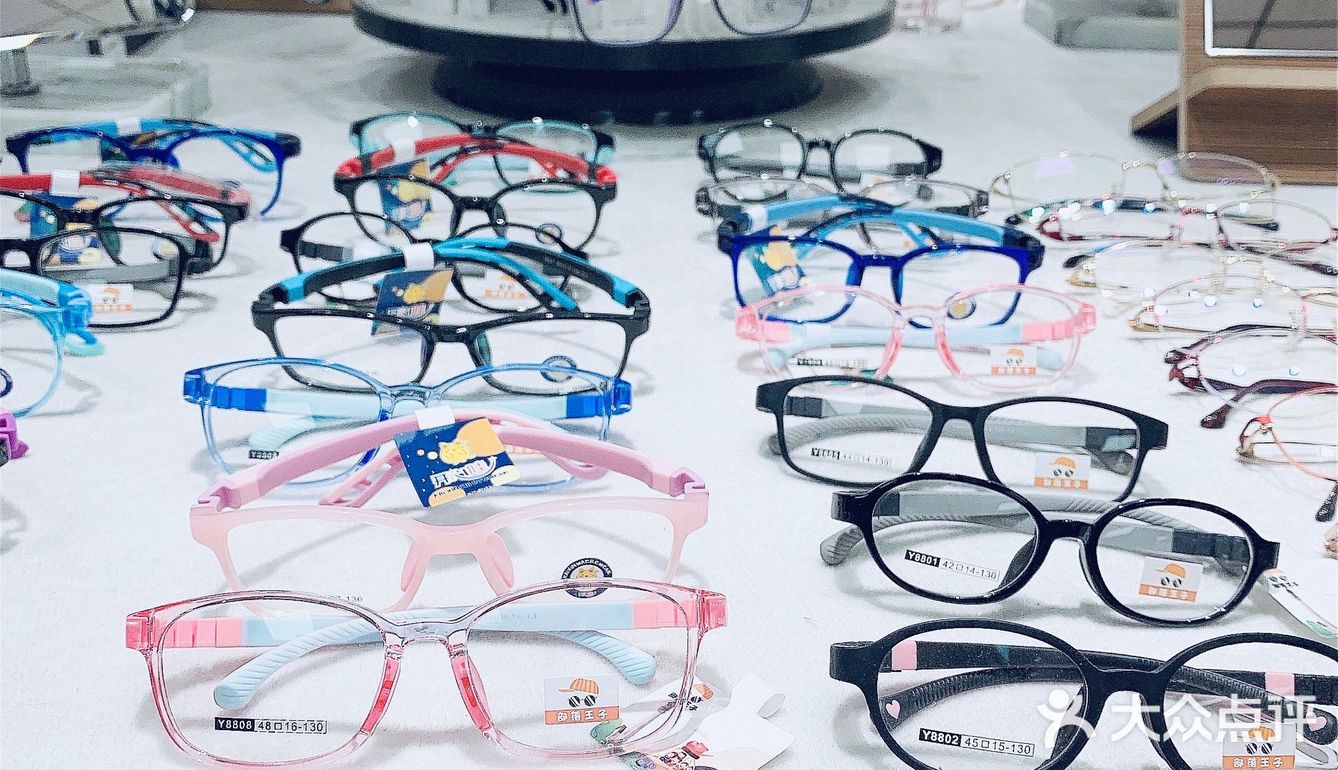  第一次来 . 以后就在这配镜了