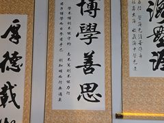 -荒岛实景沉浸密室(江汉路1店)