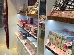 店内环境-4iNLOOK美瞳店(龙之梦购物中心虹口店)