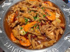 鸡爪煲-胖哥俩肉蟹煲(湖滨银泰in77店)