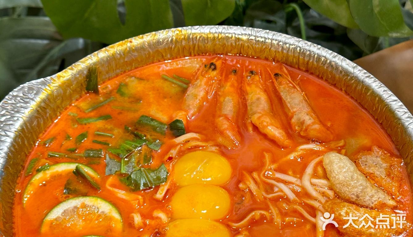 来版纳一定要去大金塔对面这家泰餐厅！