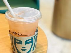 冰摇桃桃乌龙茶-星巴克臻选(上海中环广场2F店)
