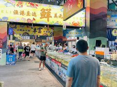 -三亚火车头万人海鲜广场