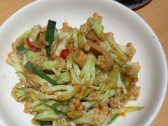 -关东小磨东北菜(上海长风大悦城店)