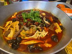 -川流不息·地道川菜·小龙虾(松东路店)