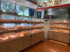 面包甜点陈列柜-新侨三宝乐面包店(崇文门店)