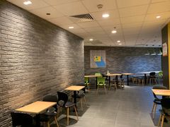 用餐区-麦当劳(山东章丘汇泉路店)