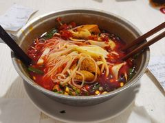 -铁锅哥米线